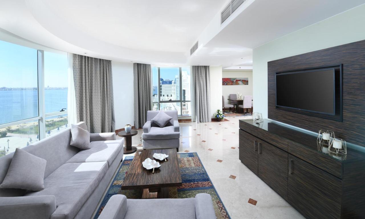 Tolip El Forsan Hotel Iszmáilija Kültér fotó A suite at the Hilton Tel Aviv