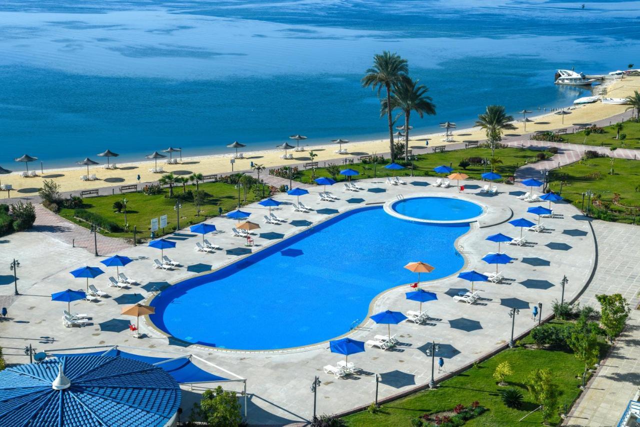 Tolip El Forsan Hotel Iszmáilija Kültér fotó The pool at the Grand Hotel