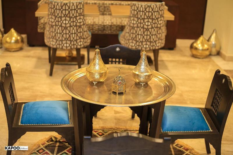 Tolip El Forsan Hotel Iszmáilija Kültér fotó A traditional Moroccan table