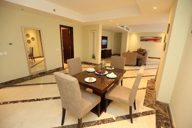 Tolip El Forsan Hotel Iszmáilija Kültér fotó A suite at the hotel